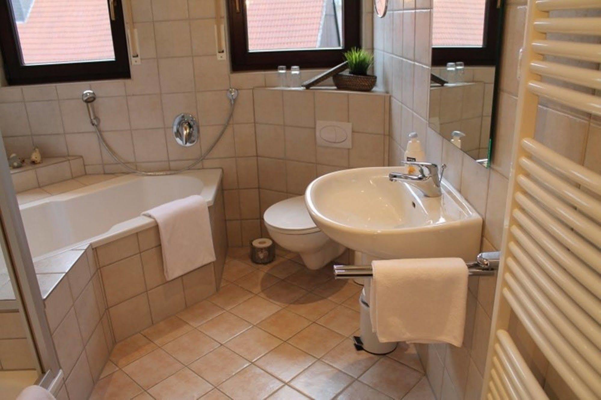 Landhaus Hotel Goeke Hövelhof Zewnętrze zdjęcie